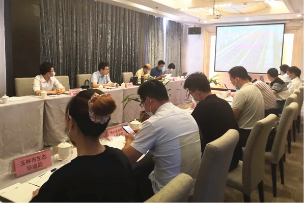 自治區(qū)工程咨詢(xún)中心組織召開(kāi)《G241博白松旺至龍?zhí)懂a(chǎn)業(yè)園改擴(kuò)建工程（白平產(chǎn)業(yè)園段）可行性研究報(bào)告》評(píng)估會(huì)議