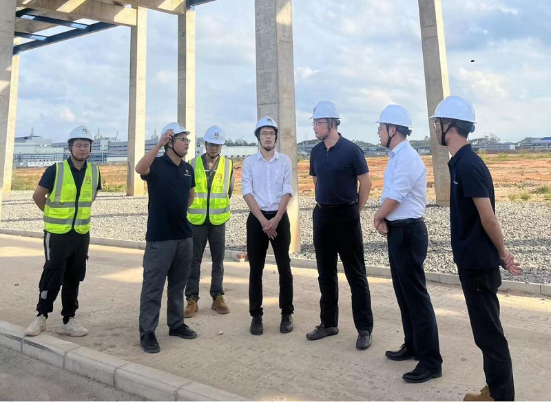 劉展翔到玉林龍?zhí)懂a業(yè)園項目、北海分公司調研