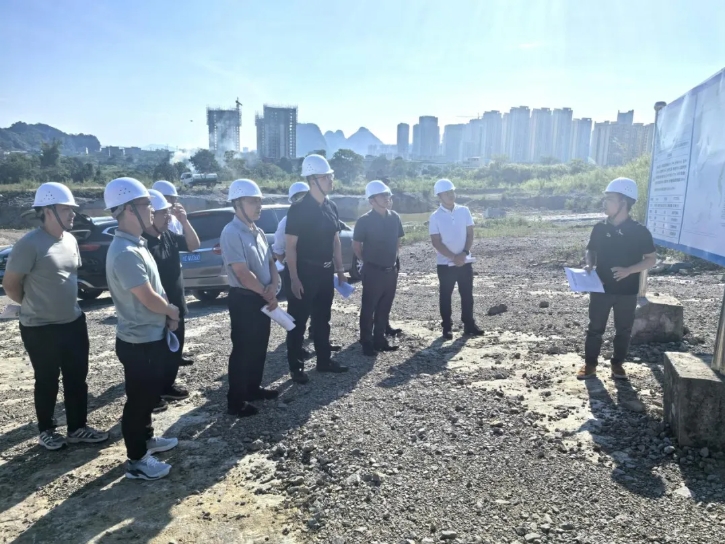 廣咨集團(tuán)黨委書記、董事長劉展翔與外部董事一行到桂林漓江生態(tài)修復(fù)全咨項(xiàng)目調(diào)研